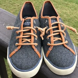 Women’s Sperry’s size 7